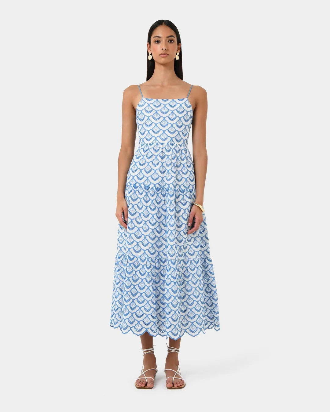 Damska haftowana sukienka maxi – elegancka, zwiewna, letnia sylwetka