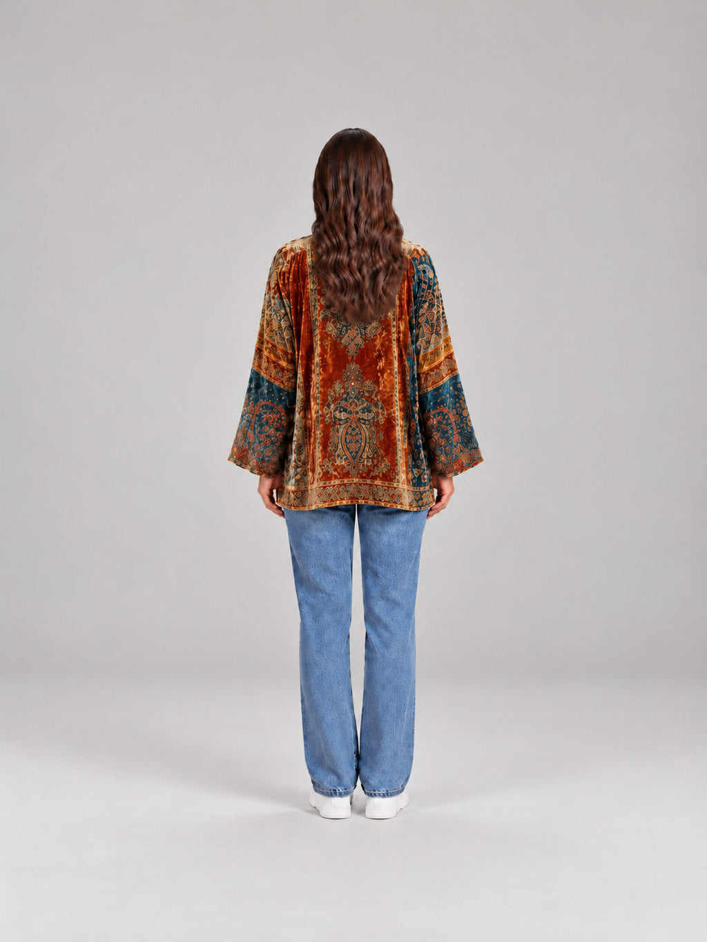 Anika | Damowa aksamitna kurtka w stylu boho z nadrukiem i szerokimi rękawami