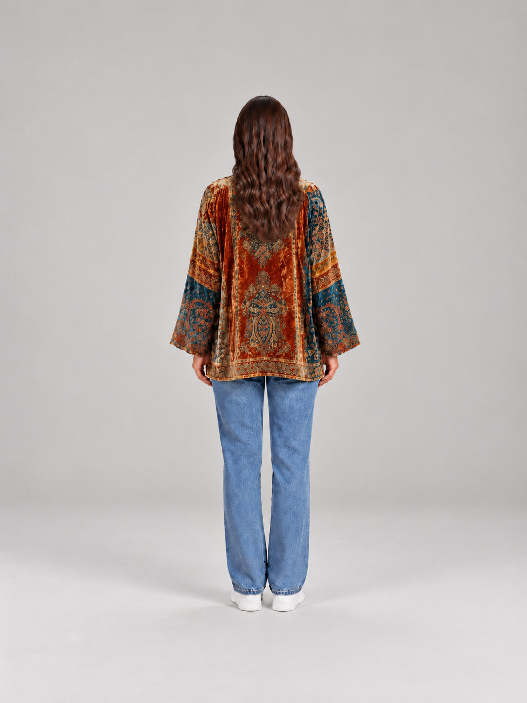 Anika | Damowa aksamitna kurtka w stylu boho z nadrukiem i szerokimi rękawami
