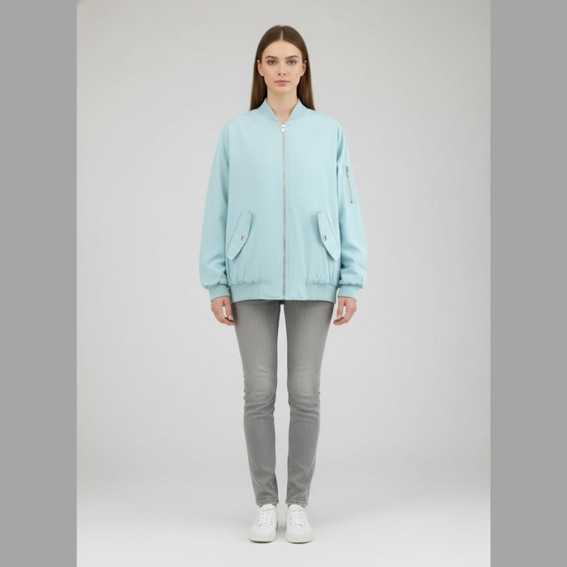 Damska kurtka typu bomber oversize – modna odzież wierzchnia w stylu ulicznym