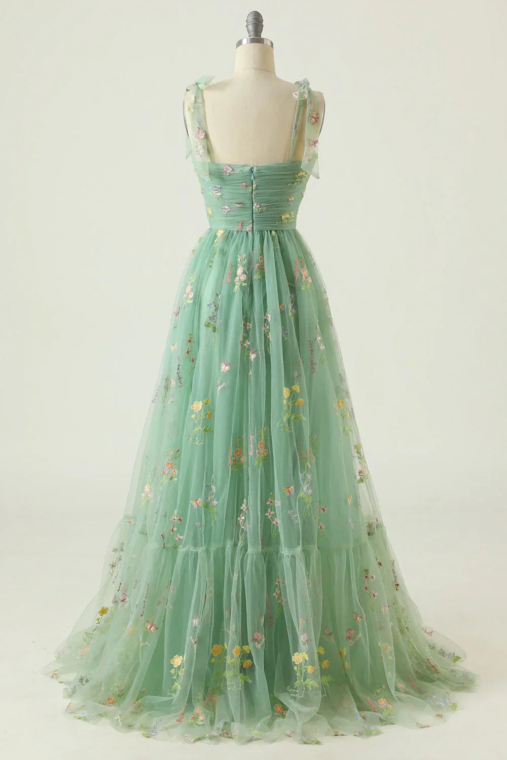 Kasjana | Embroidered tulle ball gown for women – elegant evening dress