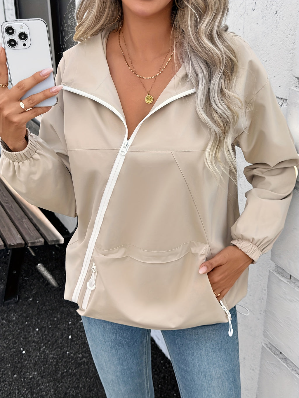 Annika | Damska kurtka z kapturem i asymetrycznym zamkiem – odzież wierzchnia w stylu vintage casual