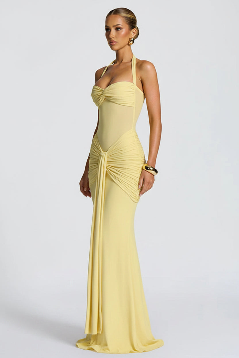 Elegancka sukienka maxi z dekoltem halter dla kobiet – wyrafinowana suknia dla gościa weselnego