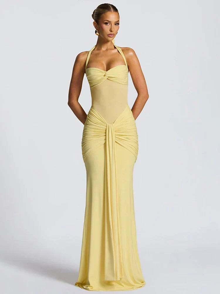 Elegancka sukienka maxi z dekoltem halter dla kobiet – wyrafinowana suknia dla gościa weselnego