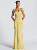 Elegancka sukienka maxi z dekoltem halter dla kobiet – wyrafinowana suknia dla gościa weselnego