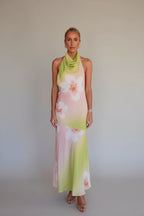 Sukienka maxi damska z kwiatowym dekoltem typu halter – elegancka suknia bez rękawów na wesele