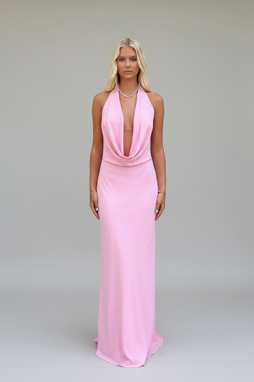 Elegancka sukienka maxi z odkrytymi ramionami – zwiewna suknia wieczorowa bez rękawów